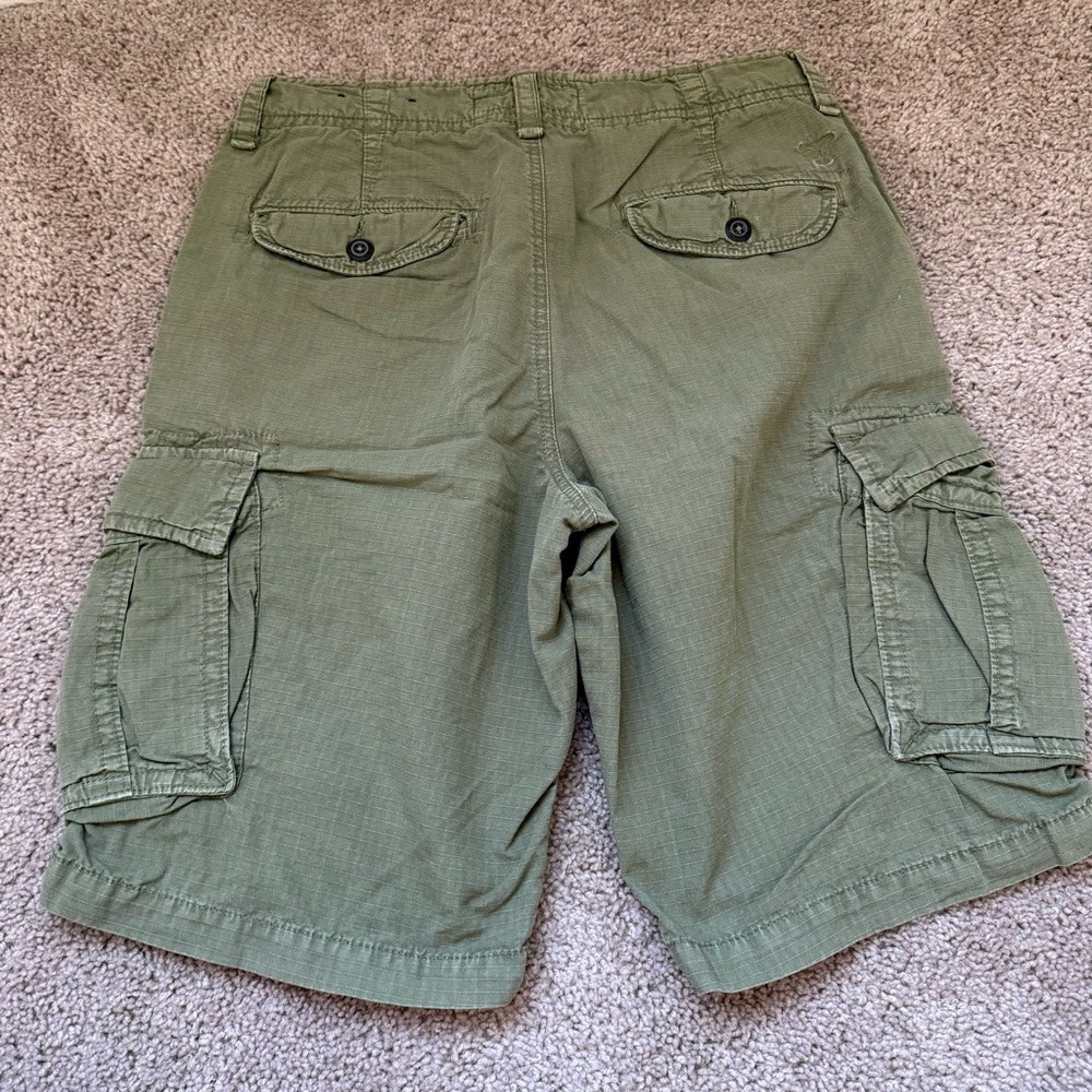 American Eagle Outfitters green shorts waist 32 - Picture 8 of 8